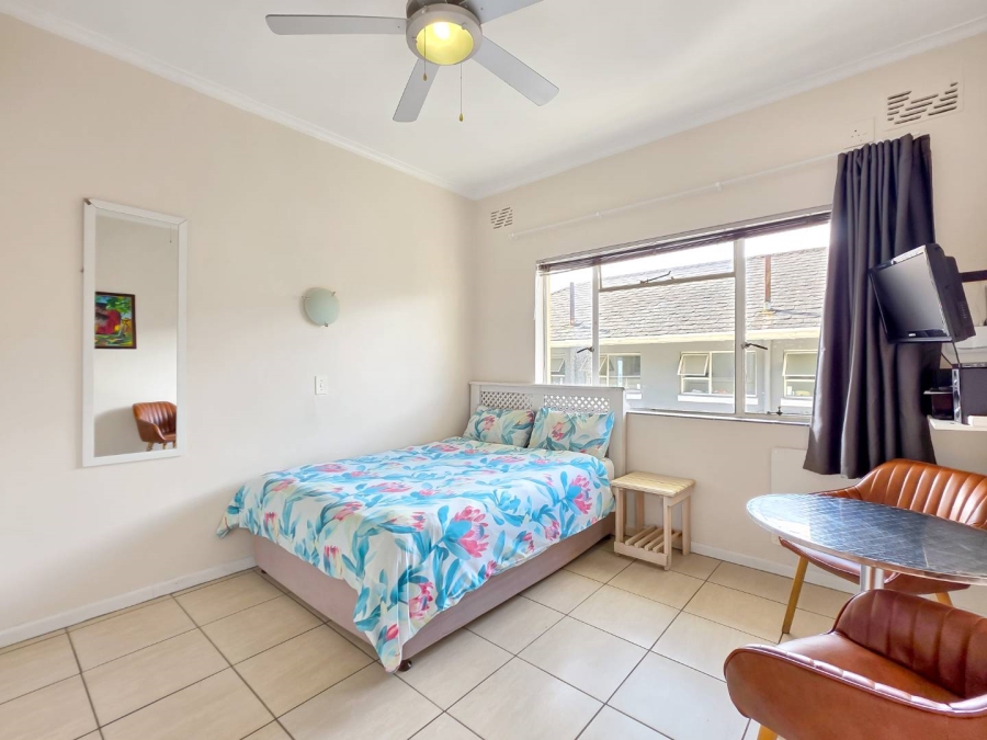 2 Bedroom Property for Sale in Gardens Western Cape